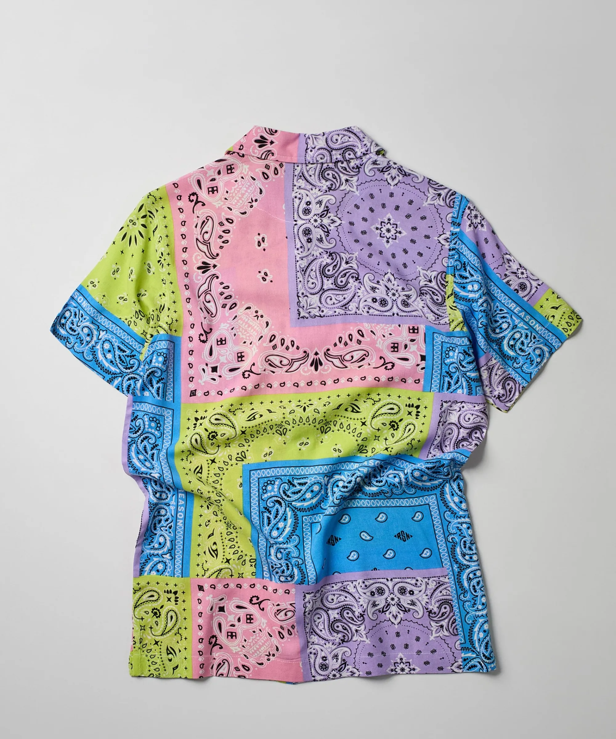 bandana_paisley_allover_print_short_sleeve_shirt_1.webp Fashion Bandana Paisley Allover Print Short Sleeve Shirt Button Downs