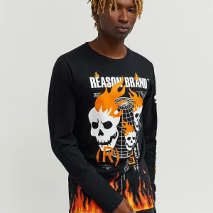 Shop Brad Skull Flame Placement Print Long Sleeve Tee Long Sleeve Tees | Graphic Tees