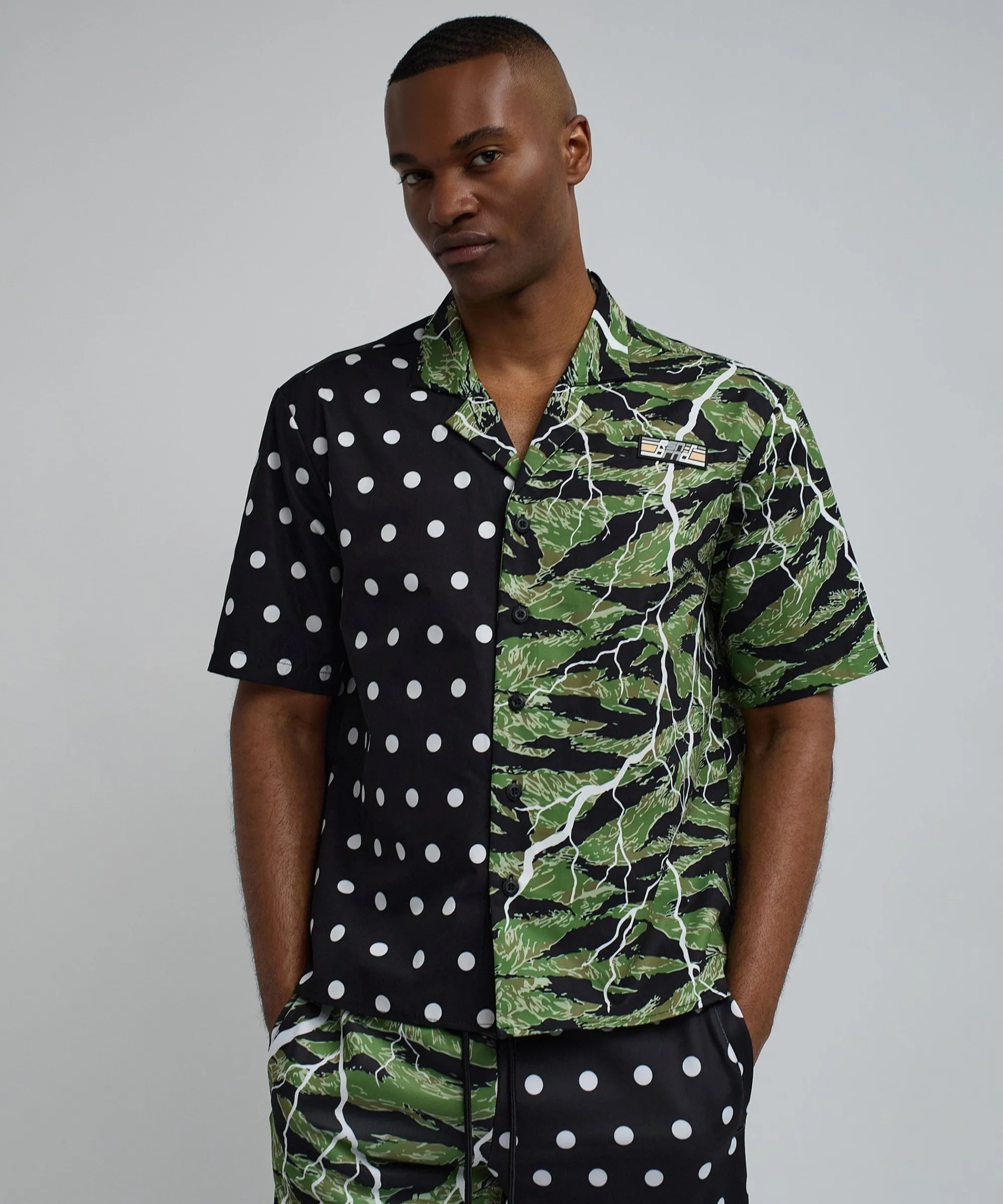 dots_and_camo_split_woven_short_sleeve_shirt_0.webp Outlet Dots And Camo Split Woven Short Sleeve Shirt Button Downs