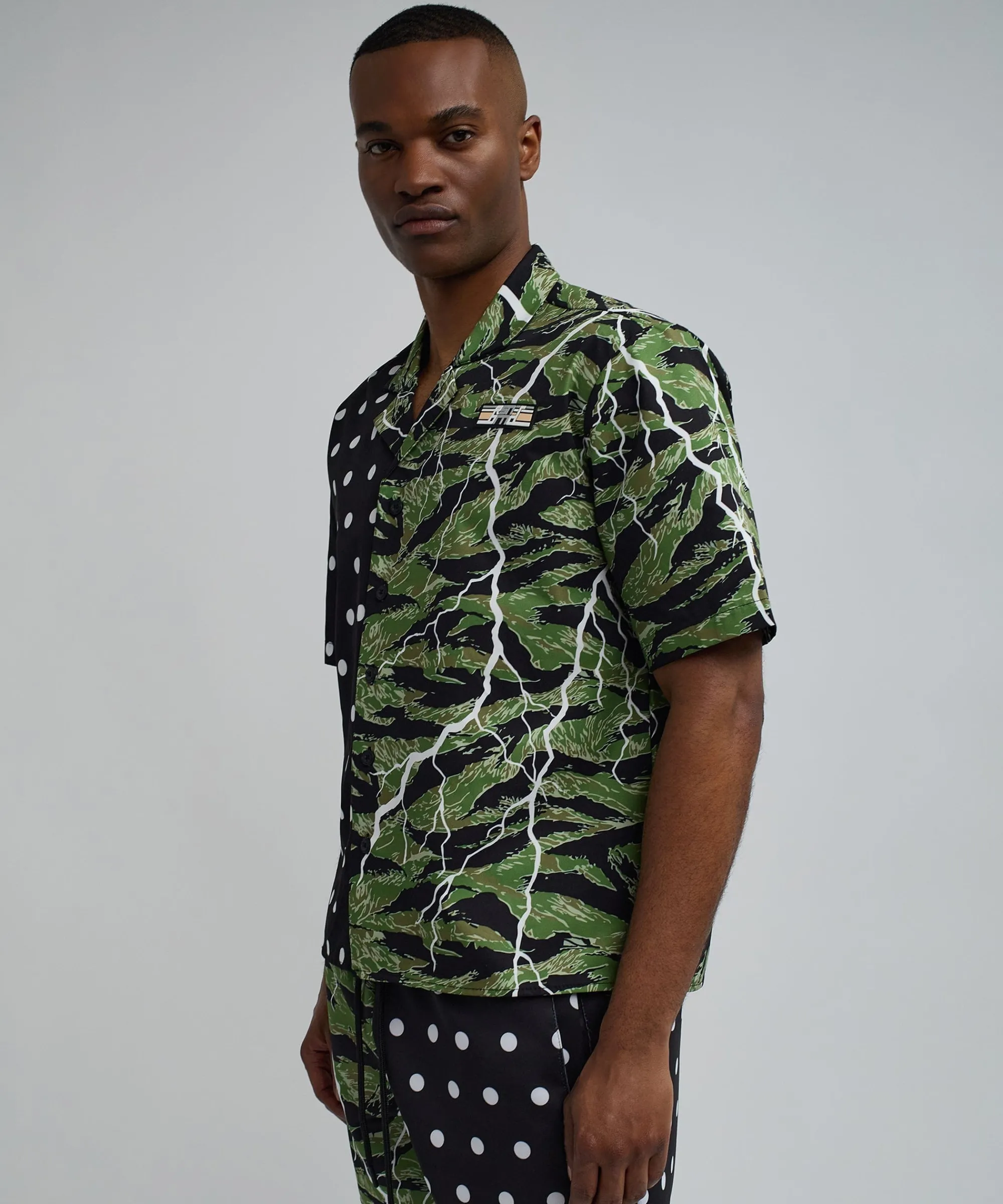 dots_and_camo_split_woven_short_sleeve_shirt_5.webp Outlet Dots And Camo Split Woven Short Sleeve Shirt Button Downs