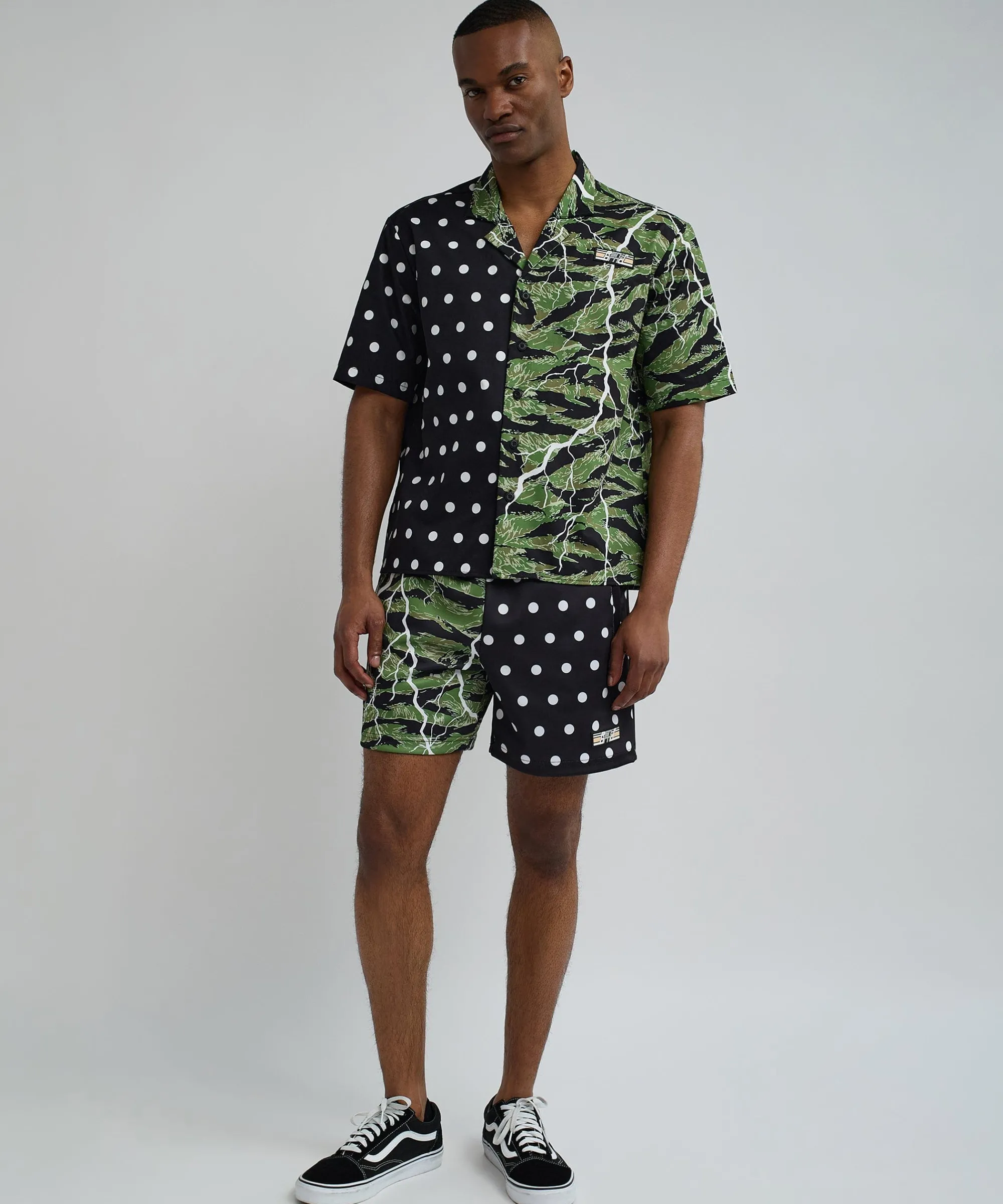 dots_and_camo_split_woven_short_sleeve_shirt_6.webp Outlet Dots And Camo Split Woven Short Sleeve Shirt Button Downs