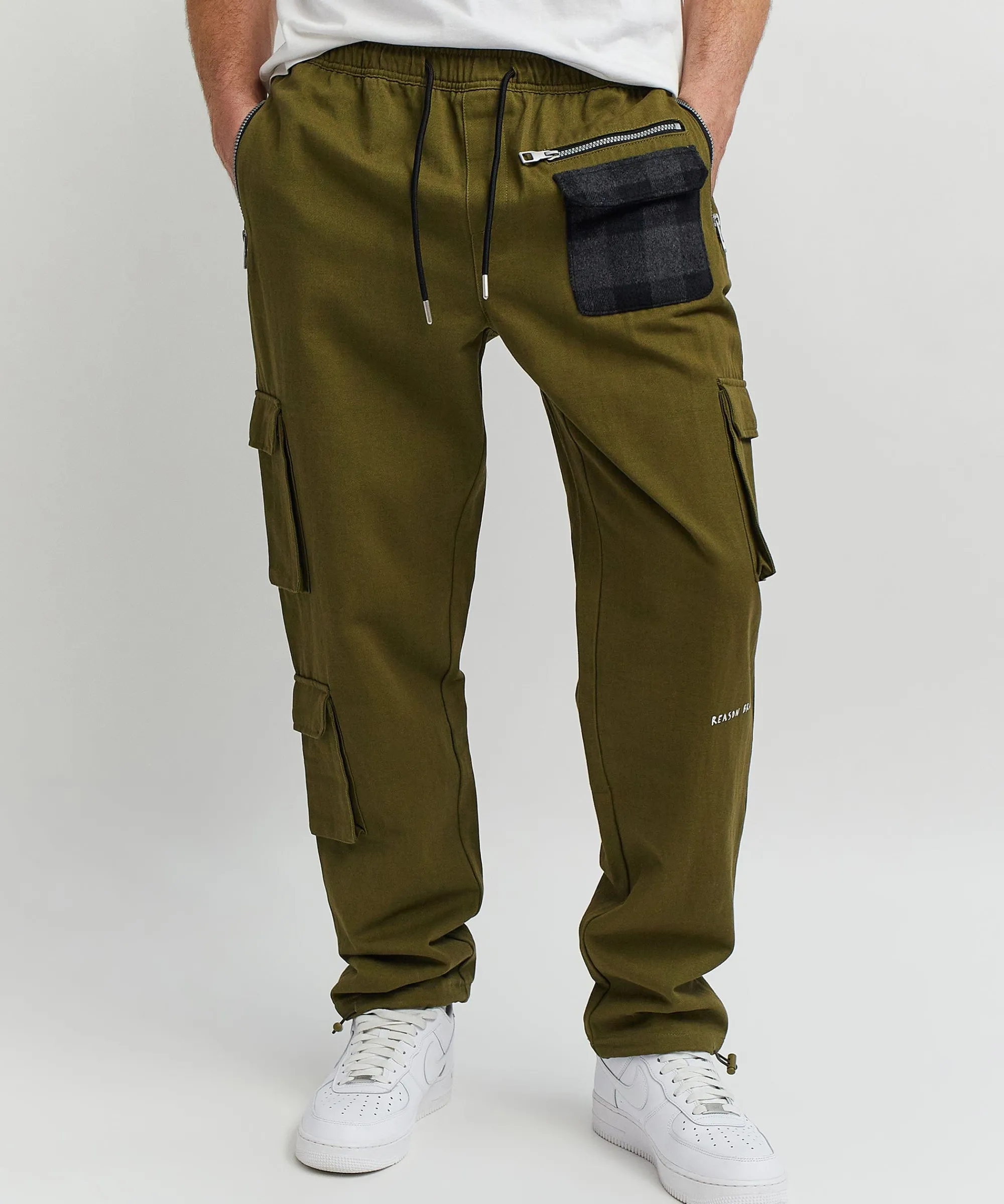 heaven_woven_cargo_pants__olive_green_1.webp Outlet Heaven Woven Cargo Pants - Olive Green Shop All Bottoms | Cargo & Utility Pants