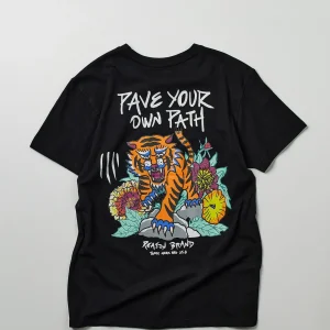 Hot Kamikaze Short Sleeve Graphic Print Embroidered Tee - Black Graphic Tees
