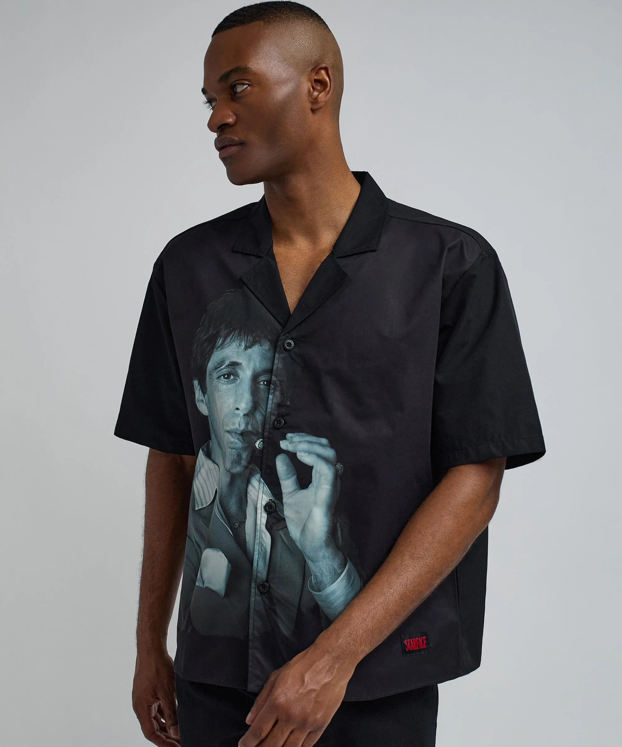 scarface_tony_montana_short_sleeve_shirt_box_fit__black_2.webp Sale Scarface Tony Montana Short Sleeve Shirt Box Fit - Black Button Downs