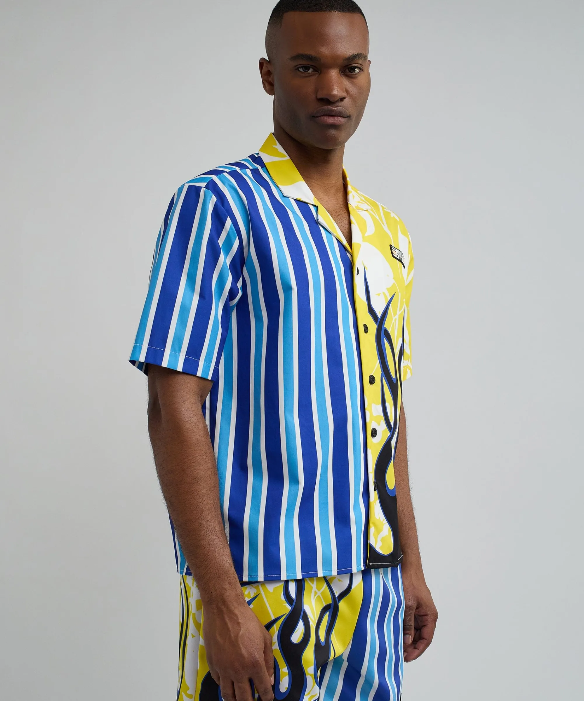 stripes_and_flames_split_short_sleeve_shirt_5.webp Cheap Stripes And Flames Split Short Sleeve Shirt Button Downs