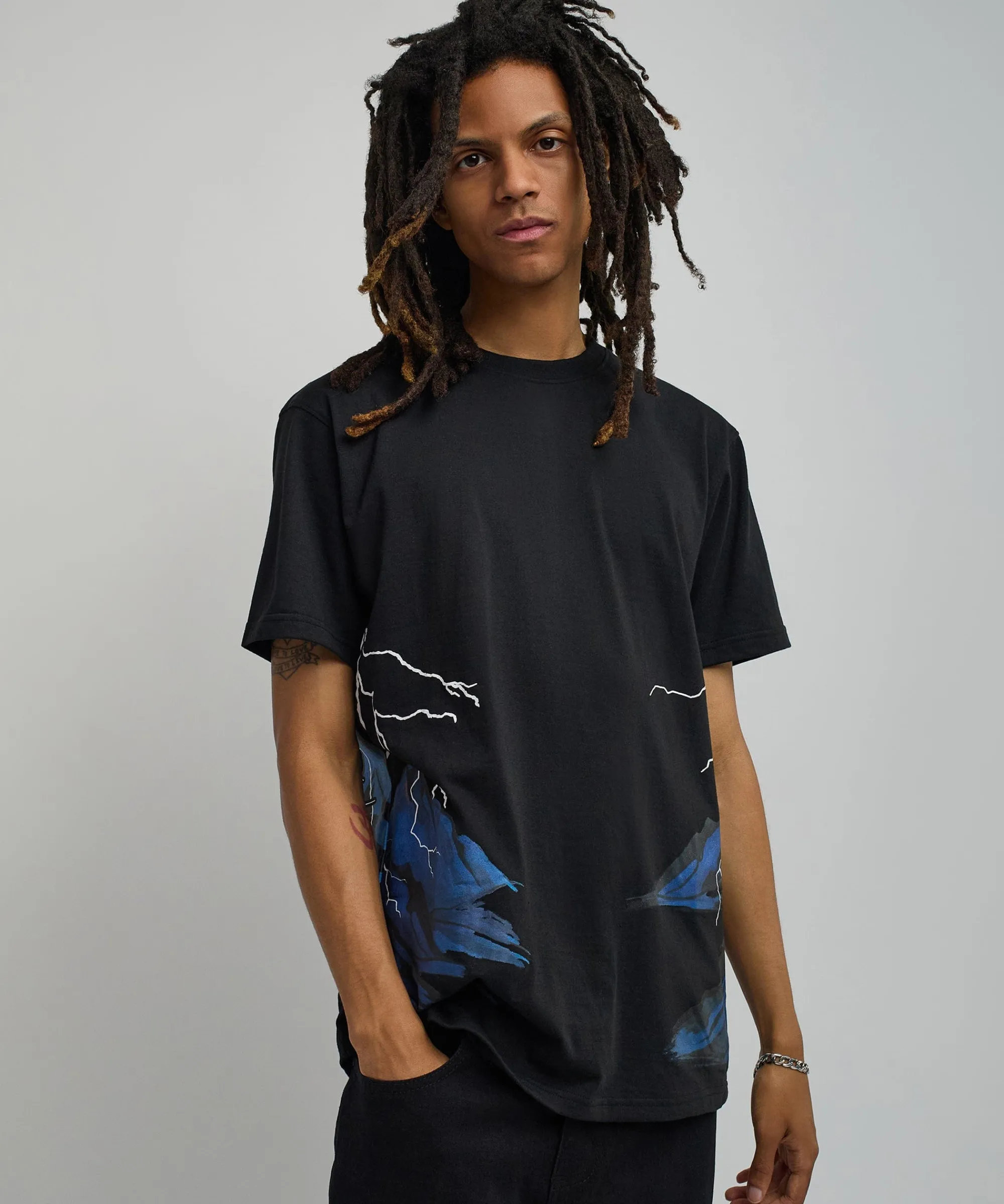 trust_no_one_oversized_short_sleeve_tee__black_1.webp Cheap Trust No One Oversized Short Sleeve Tee - Black Oversized Tees | Graphic Tees