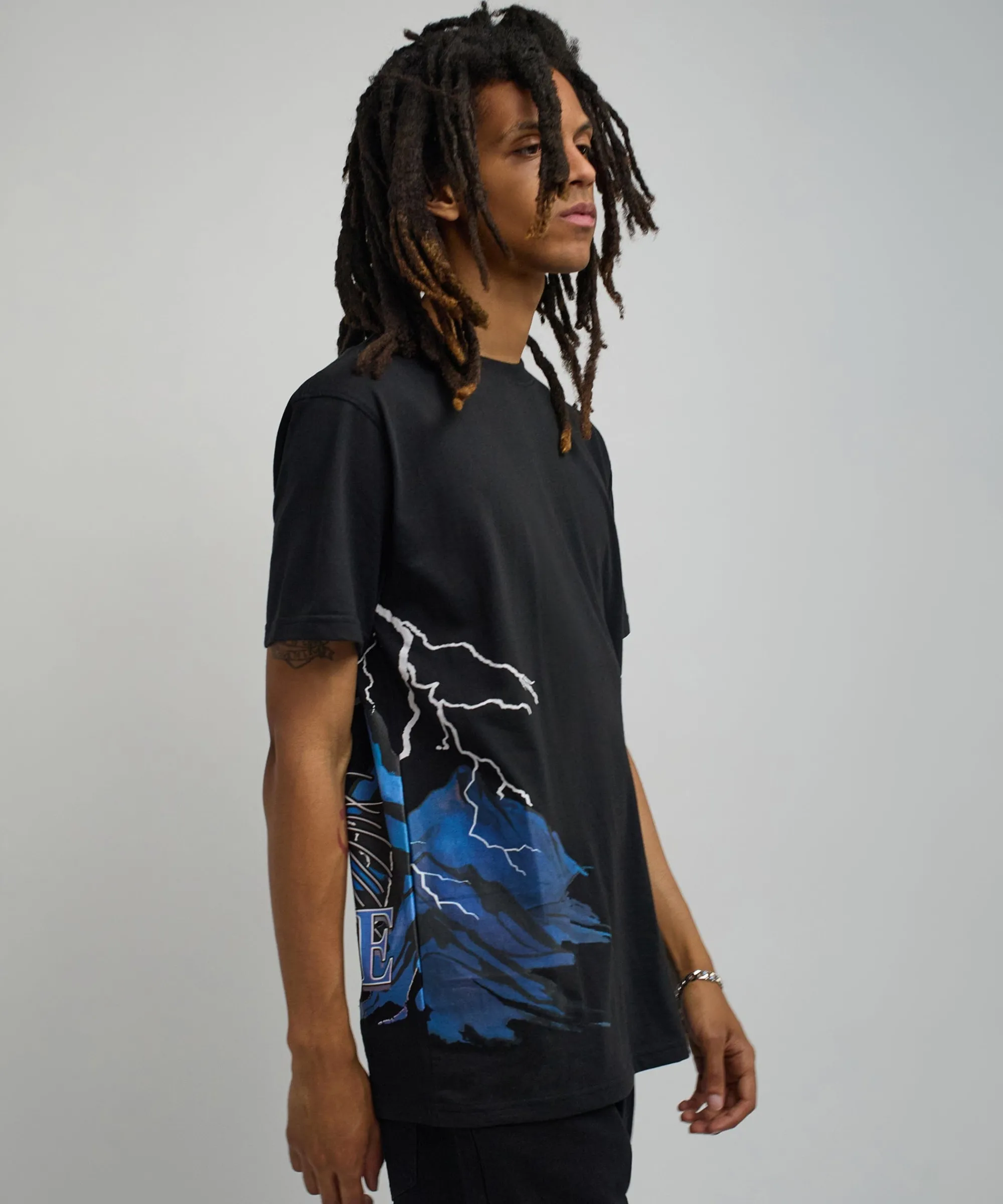 trust_no_one_oversized_short_sleeve_tee__black_2.webp Cheap Trust No One Oversized Short Sleeve Tee - Black Oversized Tees | Graphic Tees