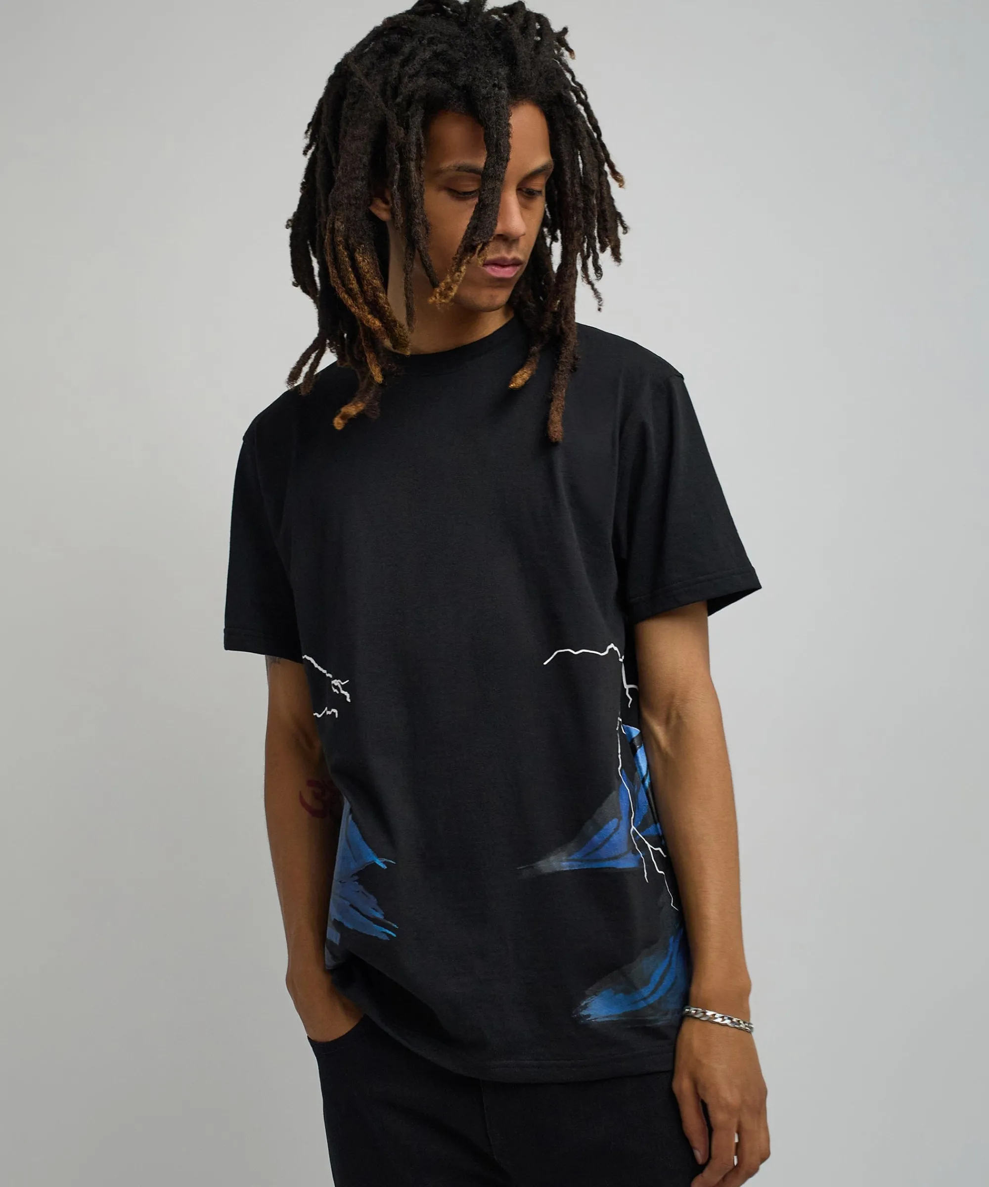 trust_no_one_oversized_short_sleeve_tee__black_6.webp Cheap Trust No One Oversized Short Sleeve Tee - Black Oversized Tees | Graphic Tees